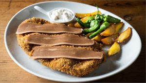 Cachopo vegano “No jamón” con carne vegetal de legumbres de Compasión y queso Violife – Con 2 Fogones, Madrid